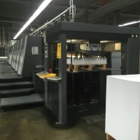 海德堡对开8色带翻转 过油印刷机 2009 年（Heidelberg XL 105-8P+LX ）